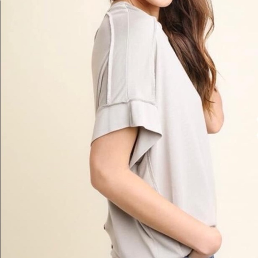 Basic short sleeve knit top